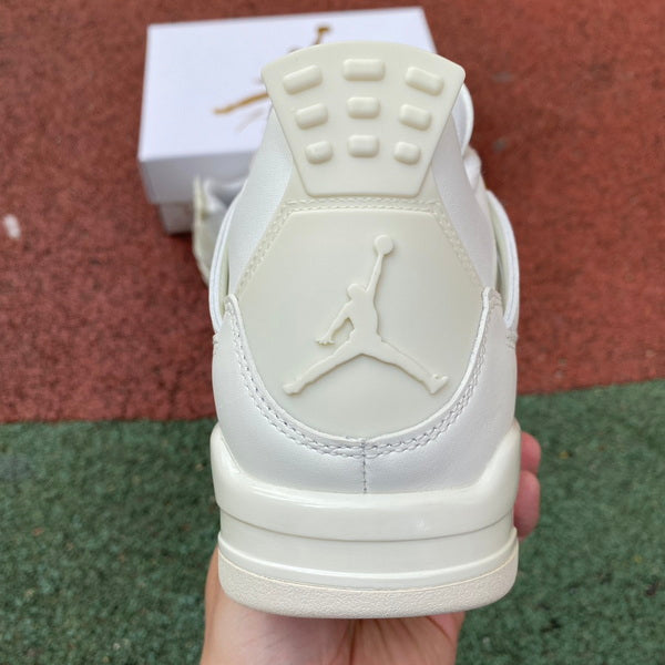 Air Jordan 4 “Metallic Gold”