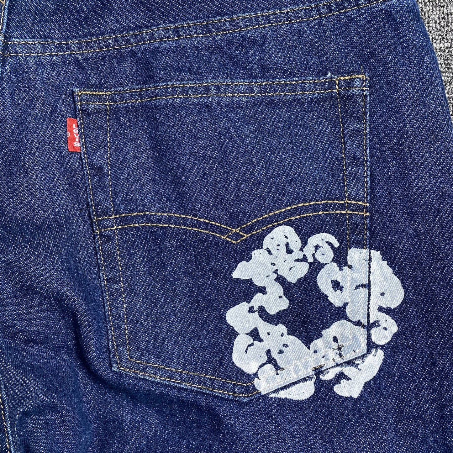 Jean Denim Tears x Levi's bleu foncé