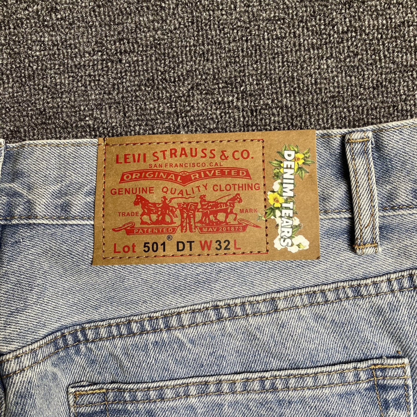 Jean Denim Tears x Levi's délavé clair
