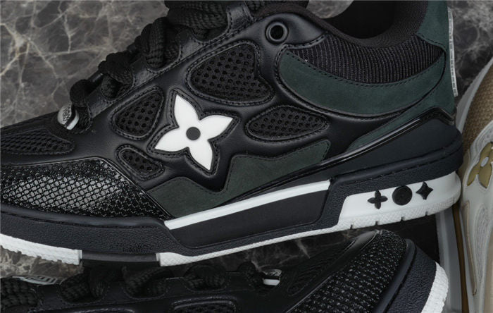 LOUIS VUITTON SKATE SNEAKER BLACK WHITE