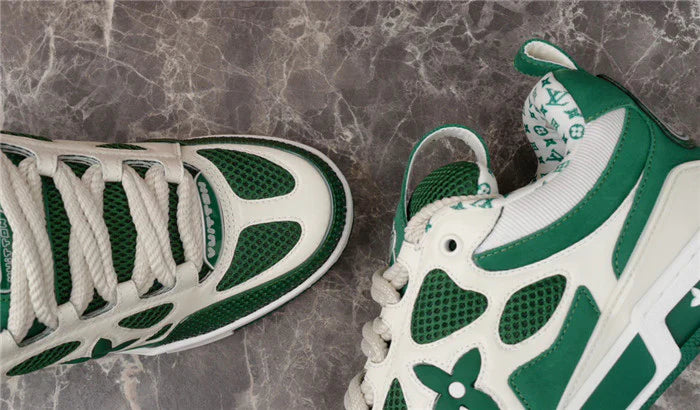 LOUIS VUITTON LV SKATE SNEAKER VERT BLANC