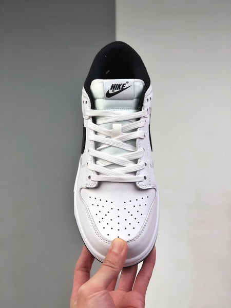 NIKE Dunk Low Retro Black and white