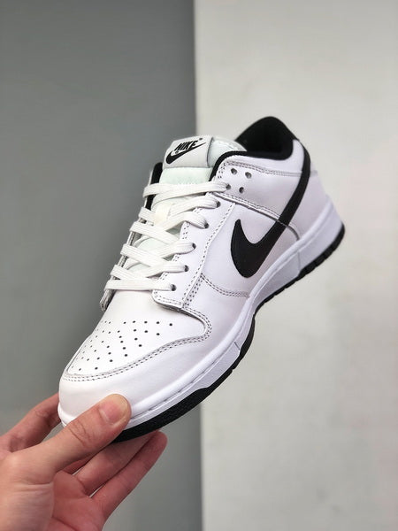 NIKE Dunk Low Retro Black and white