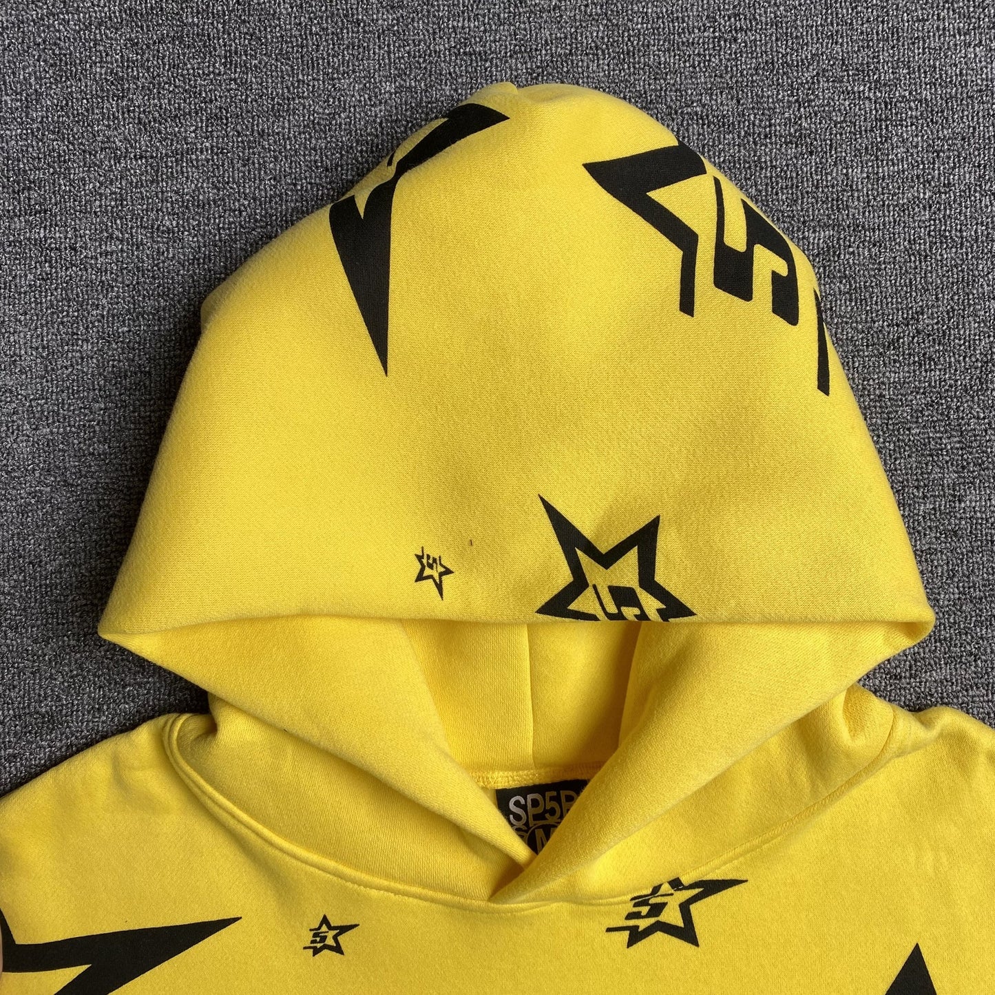Sweat à capuche SP5DER 5 étoiles jaune