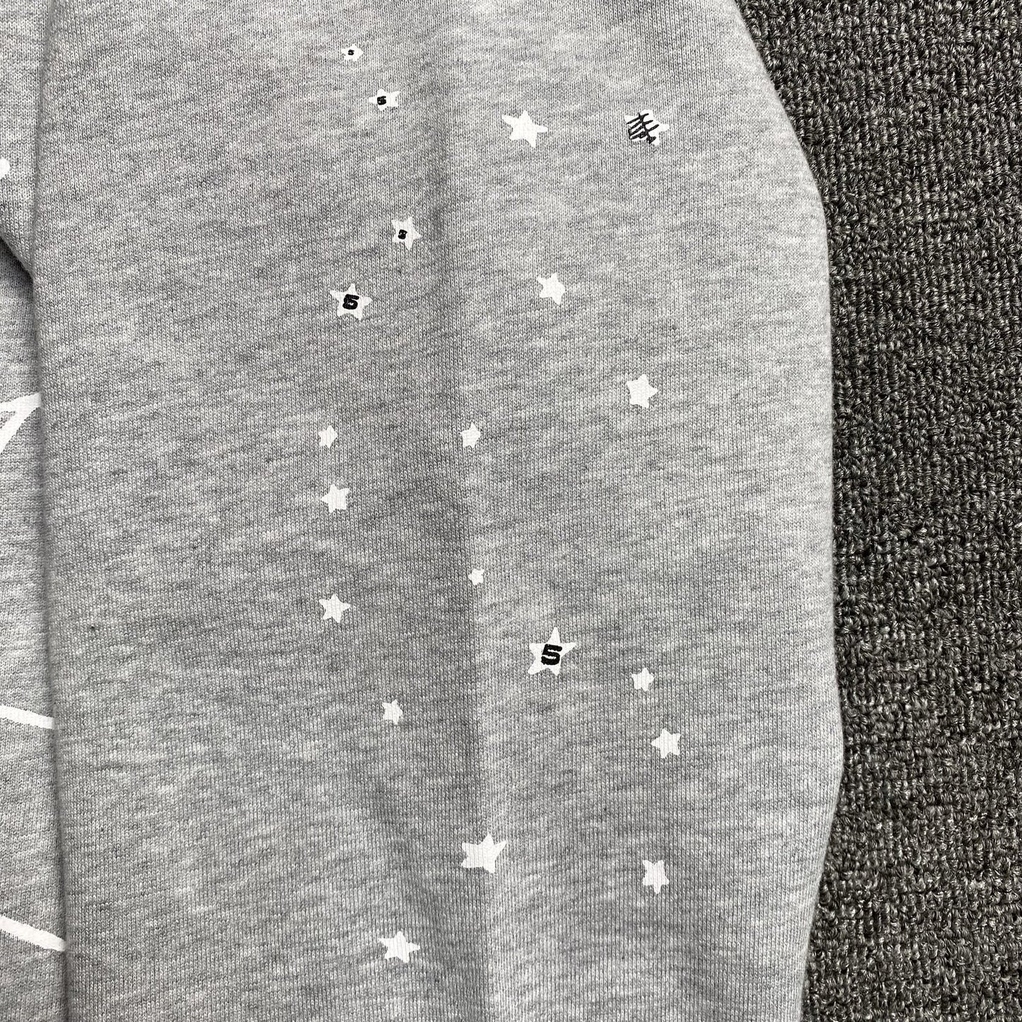 Sweat à capuche SP5DER ARACH NY PHOBIA gris cendre