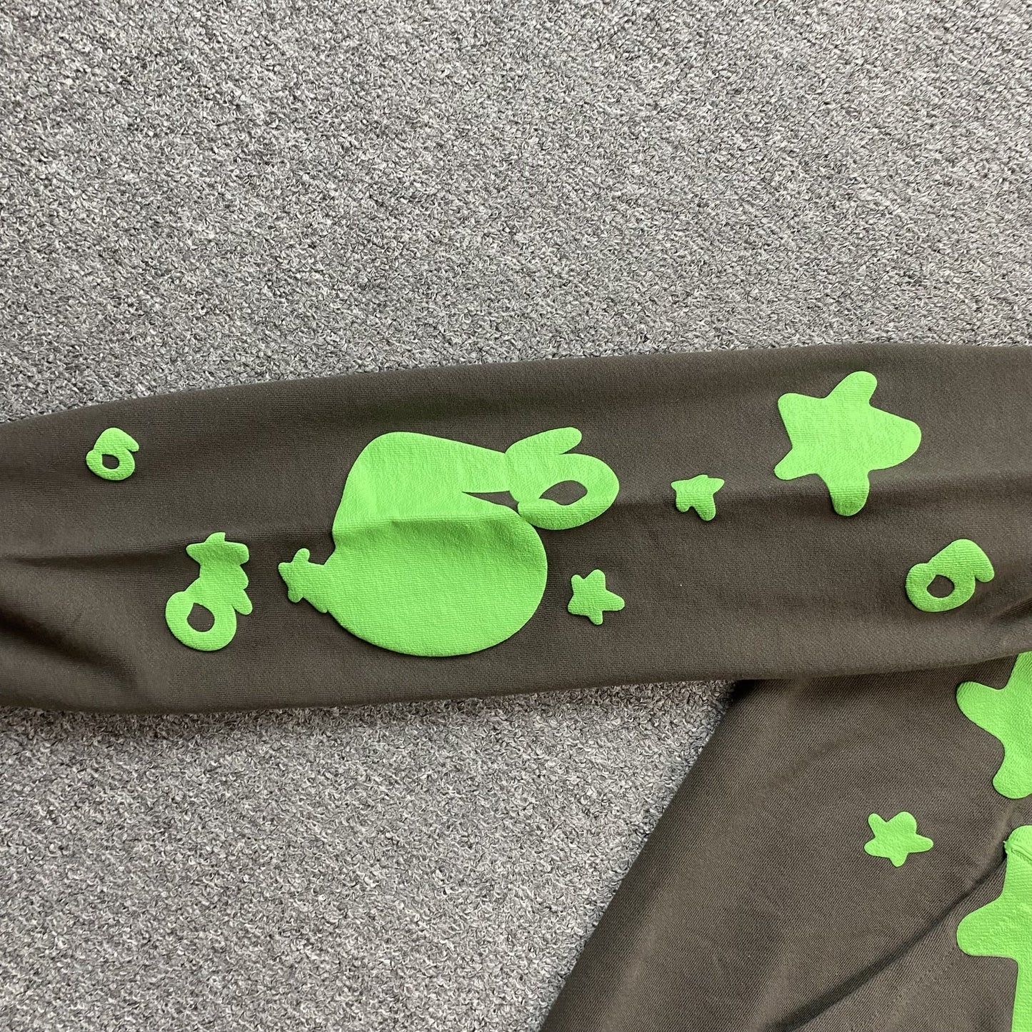 SWEAT À CAPUCHE SP5DER BELUGA GRIS ARDOISE/VERT