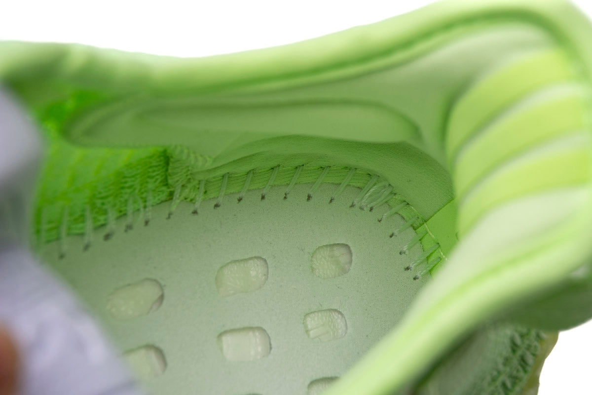 Yeezy Boost 350 V2 "Glow In The Dark"