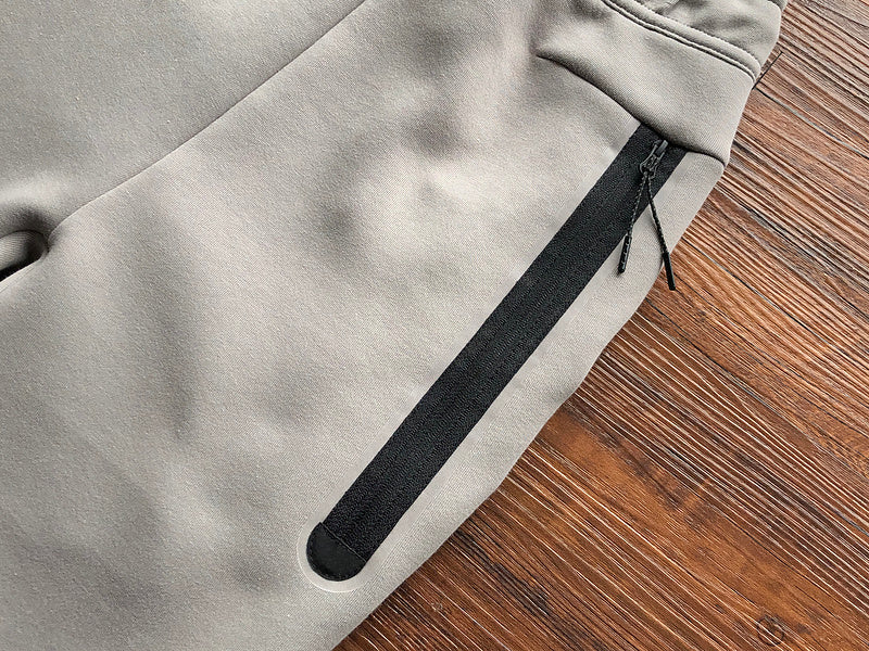 Pantalon Nike Tech Fleece x Gris olive/Pierre Enigma