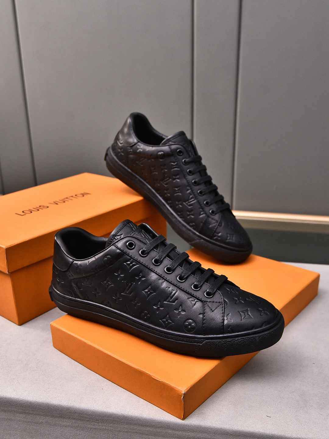Sneaker LOUIS VUITTON Rivoli NOIR