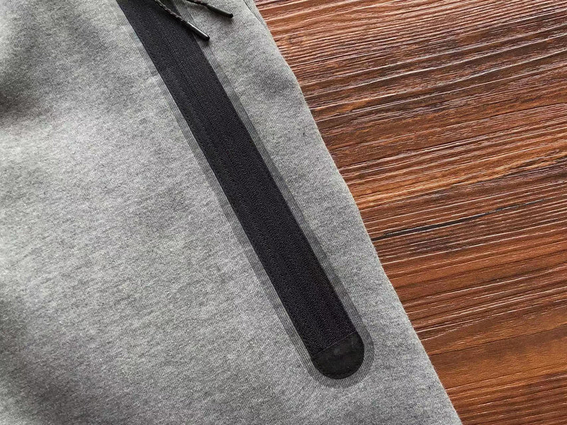 PANTALON NIKE TECH FLEECE x GRIS LOUP