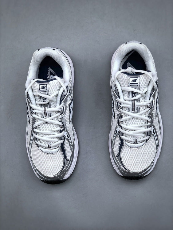 New Balance 740