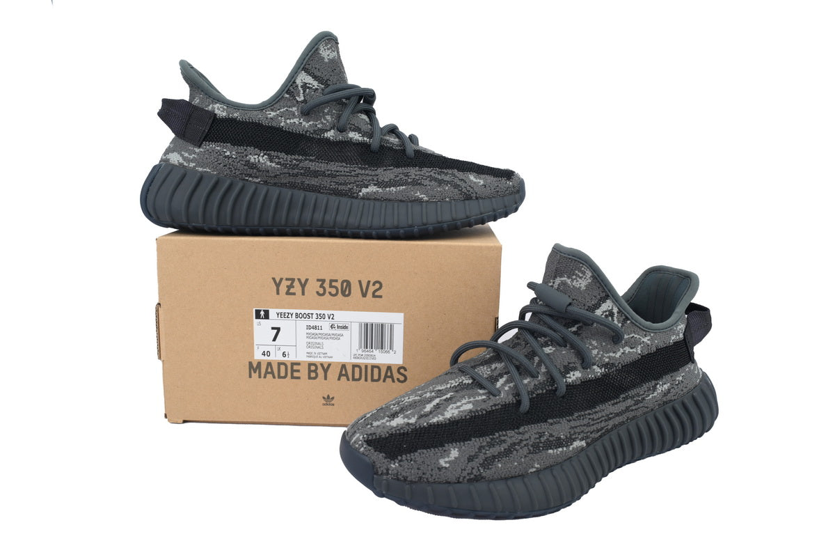 Yeezy 350 V2 Dark Salt