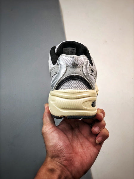 NEW BALANCE 530TA