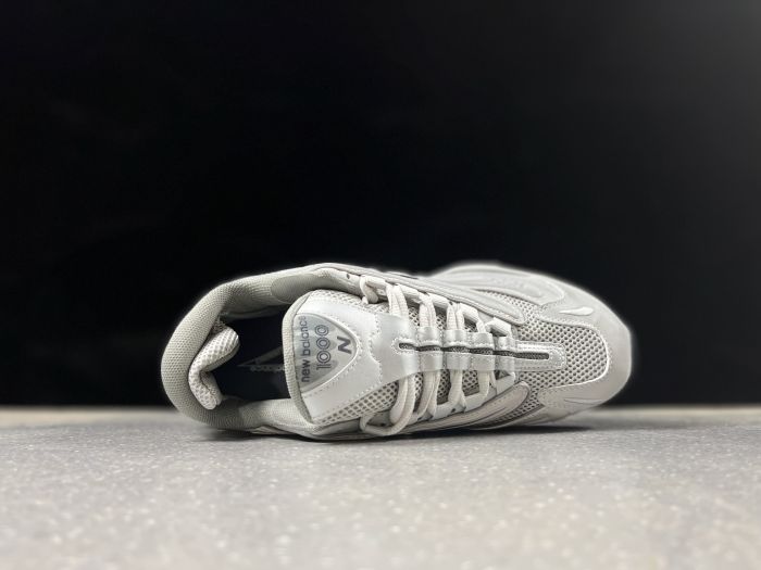 New Balance 1000TE
