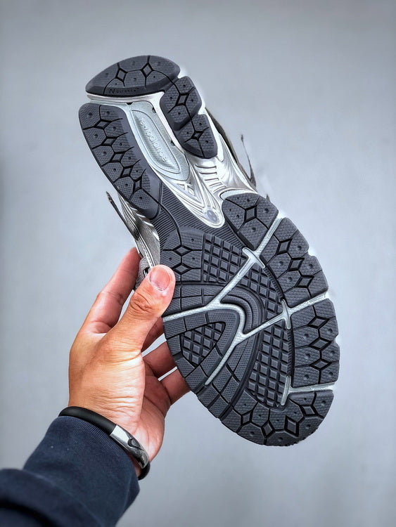 New Balance 1906