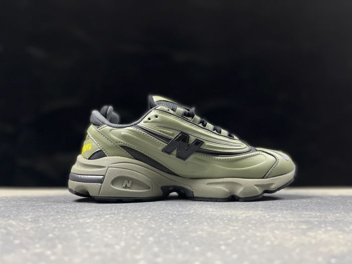 New Balance 1000EA