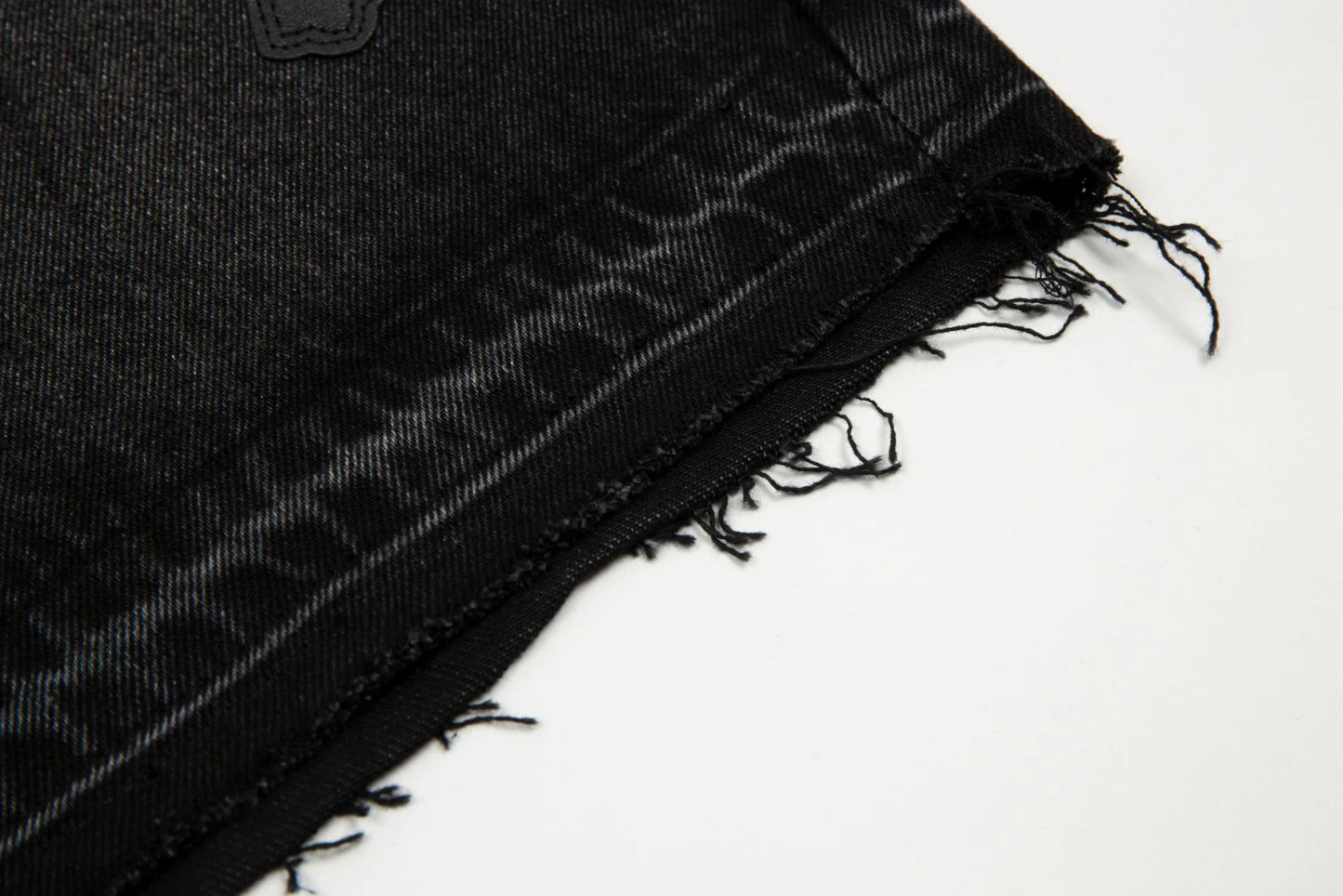 SORTS NOIRS AVEC PATCH CROIX NOIRE ET CHROME HEARTS