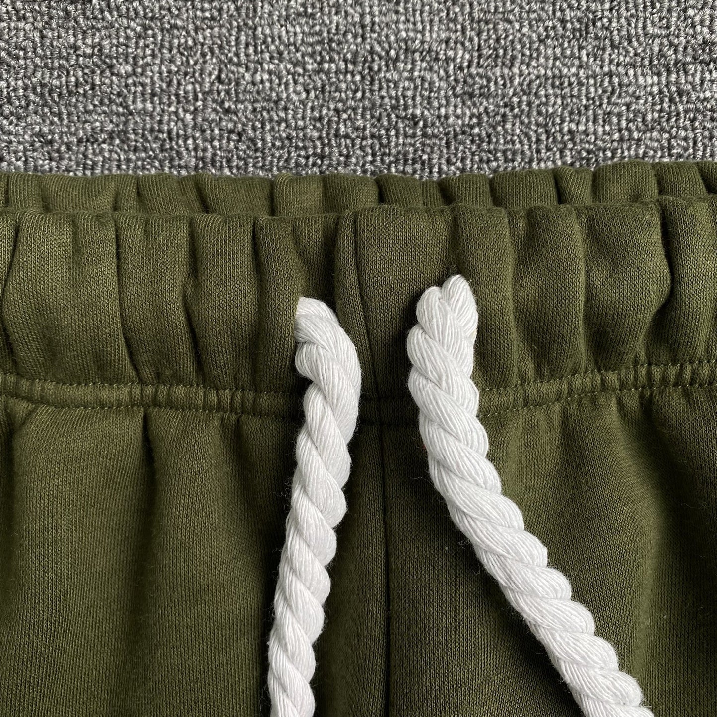 PANTALON DE SURVÊTEMENT SYNA WORLD AVEC LOGO SYNA SAGE