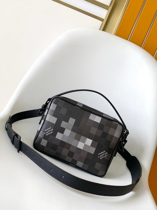 SACOCHE LOUIS VUITTON