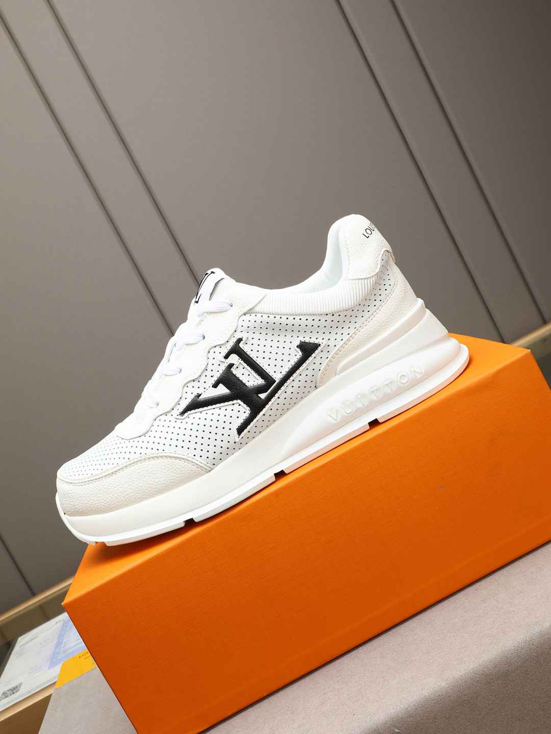 Sneaker LOUIS VUITTON BLANC LOGO NOIR
