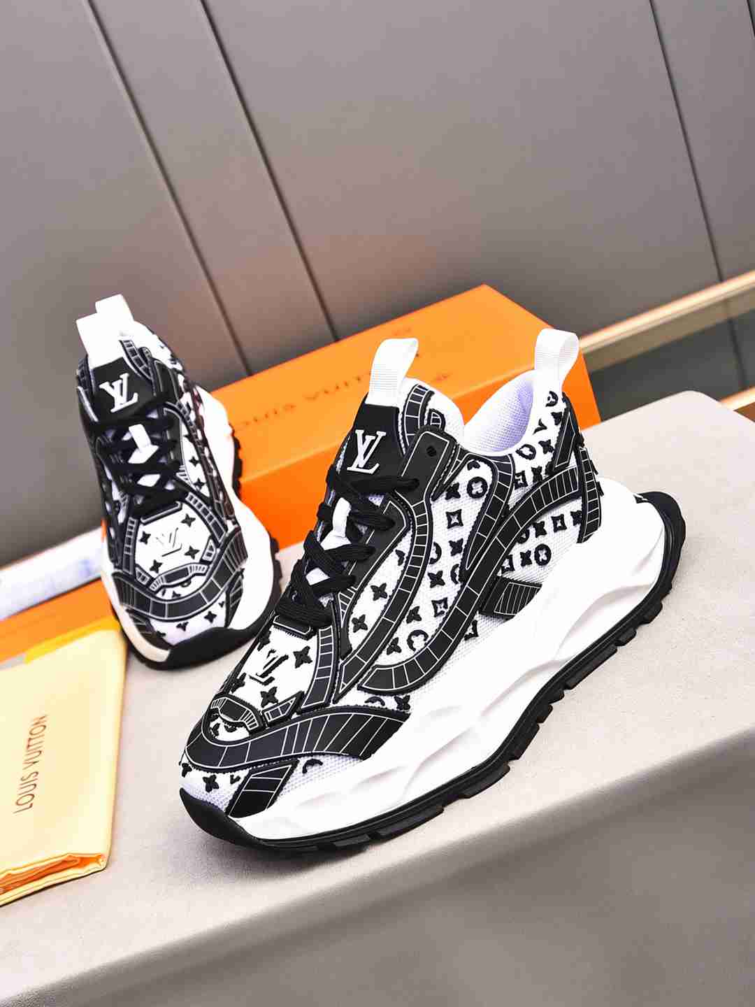 Sneaker LOUIS VUITTON NOIR BLANC