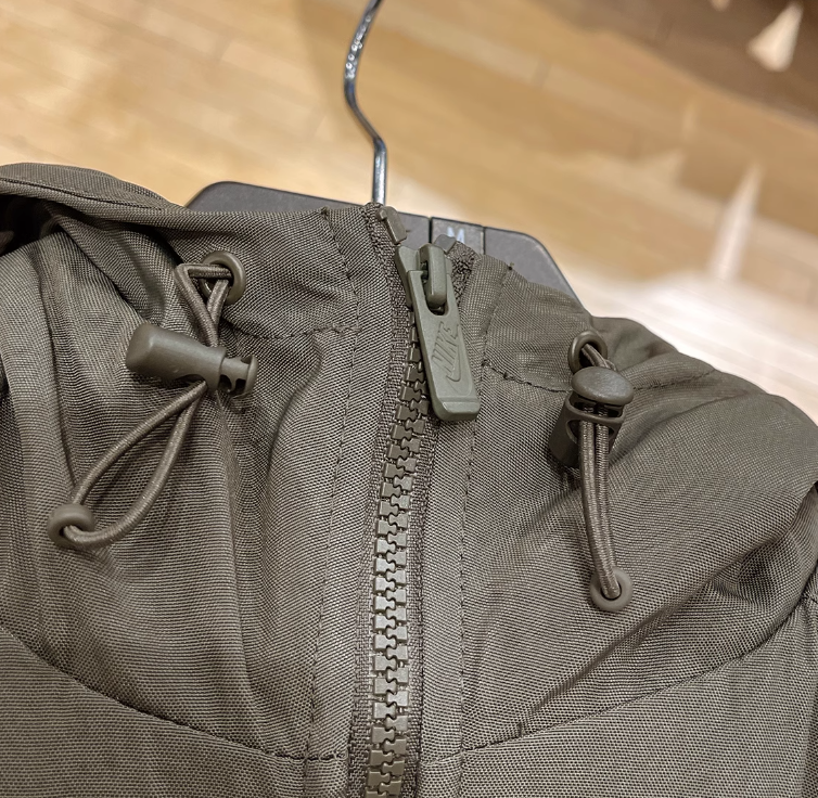 VESTE NIKE AVEC DOUBLURE KAKI