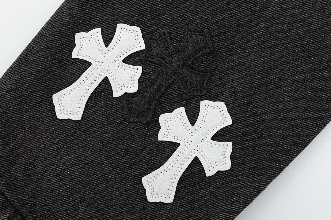 JEAN NOIR AVEC PATCH CROIX BLANCHE CHROME HEARTS