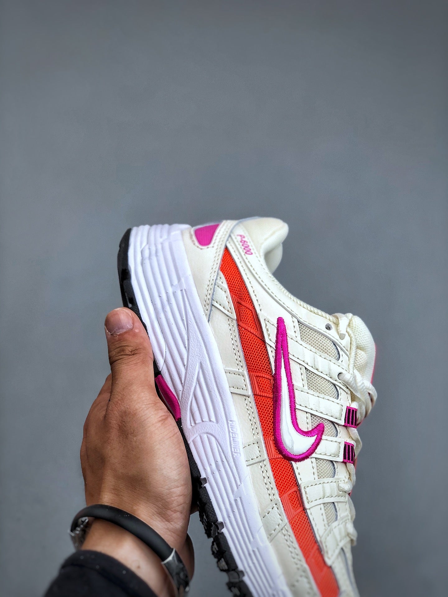 NIKE P-6000 Initiator Running