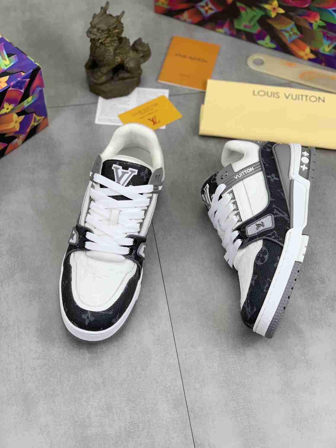 LOUIS VUITTON TRAINER