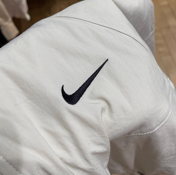 VESTE NIKE AVEC DOUBLURE BLANC CREME