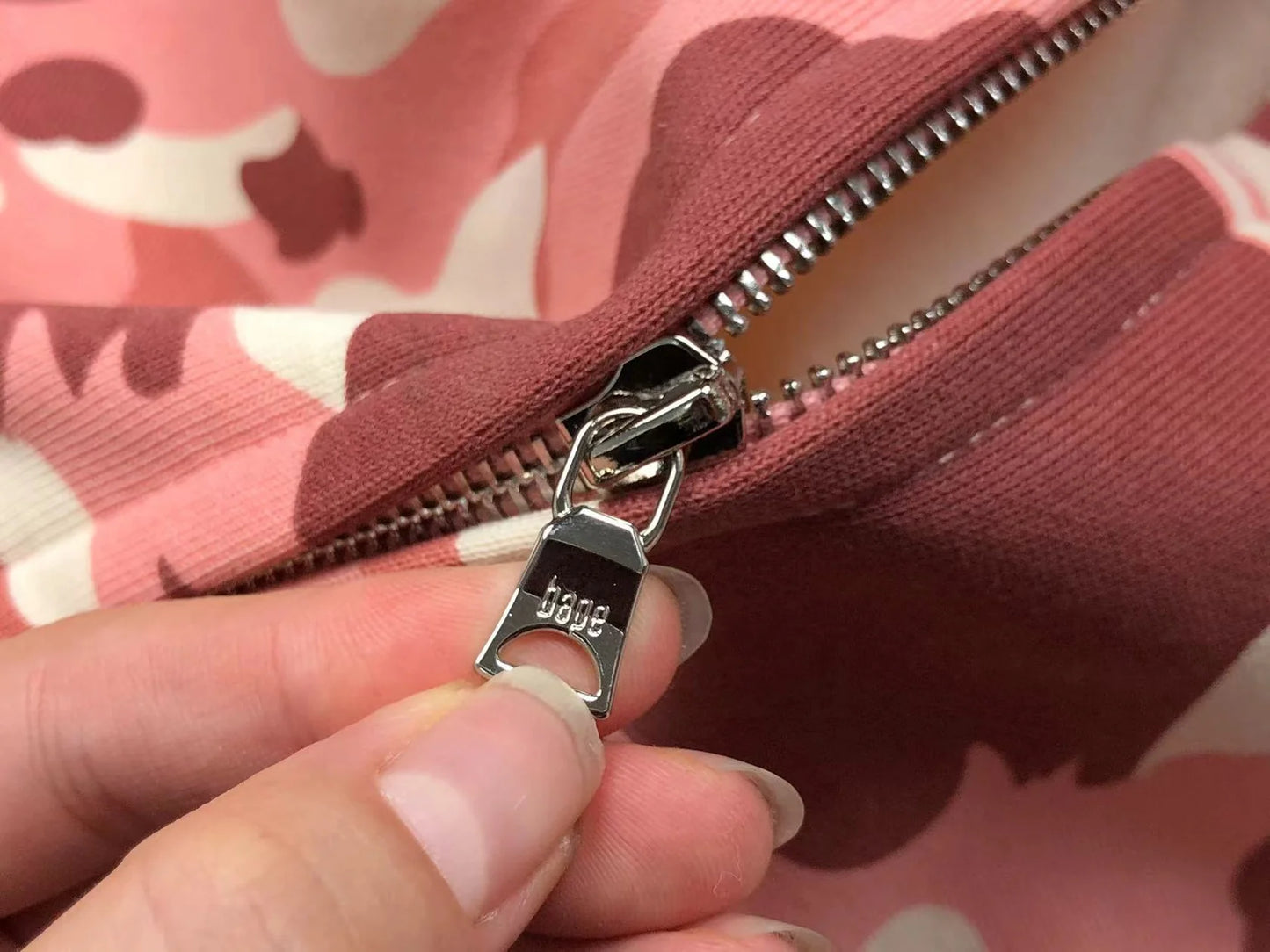 Sweat à capuche entièrement zippé BAPE x BARBIE DOT CAMO SHARK rose