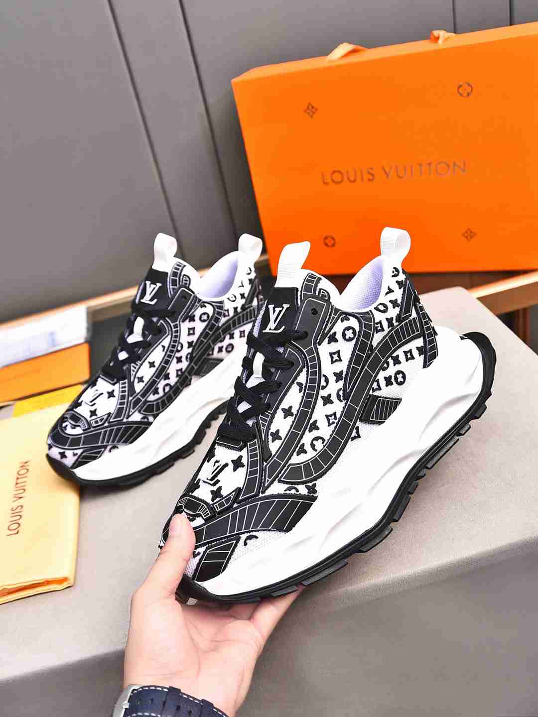 Sneaker LOUIS VUITTON NOIR BLANC