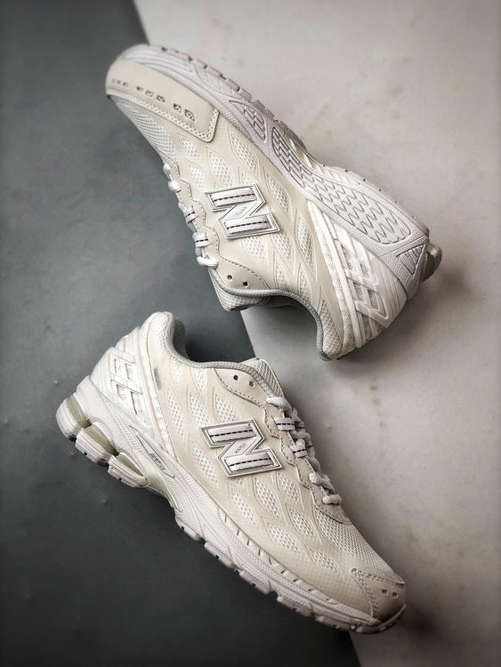New Balance 1906R