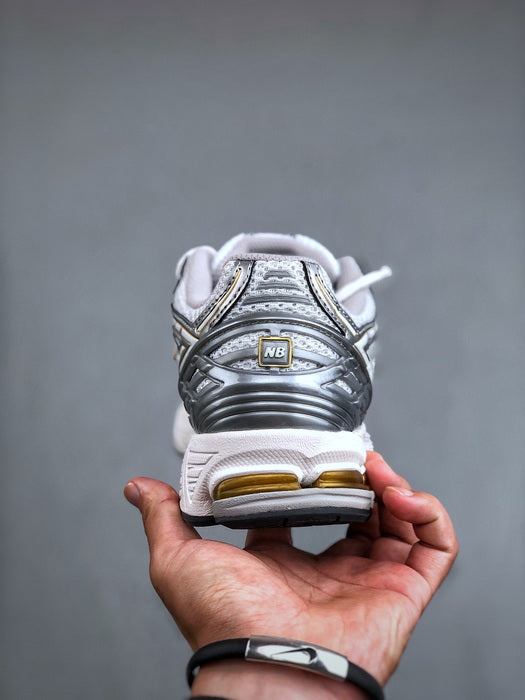 New Balance 1906R