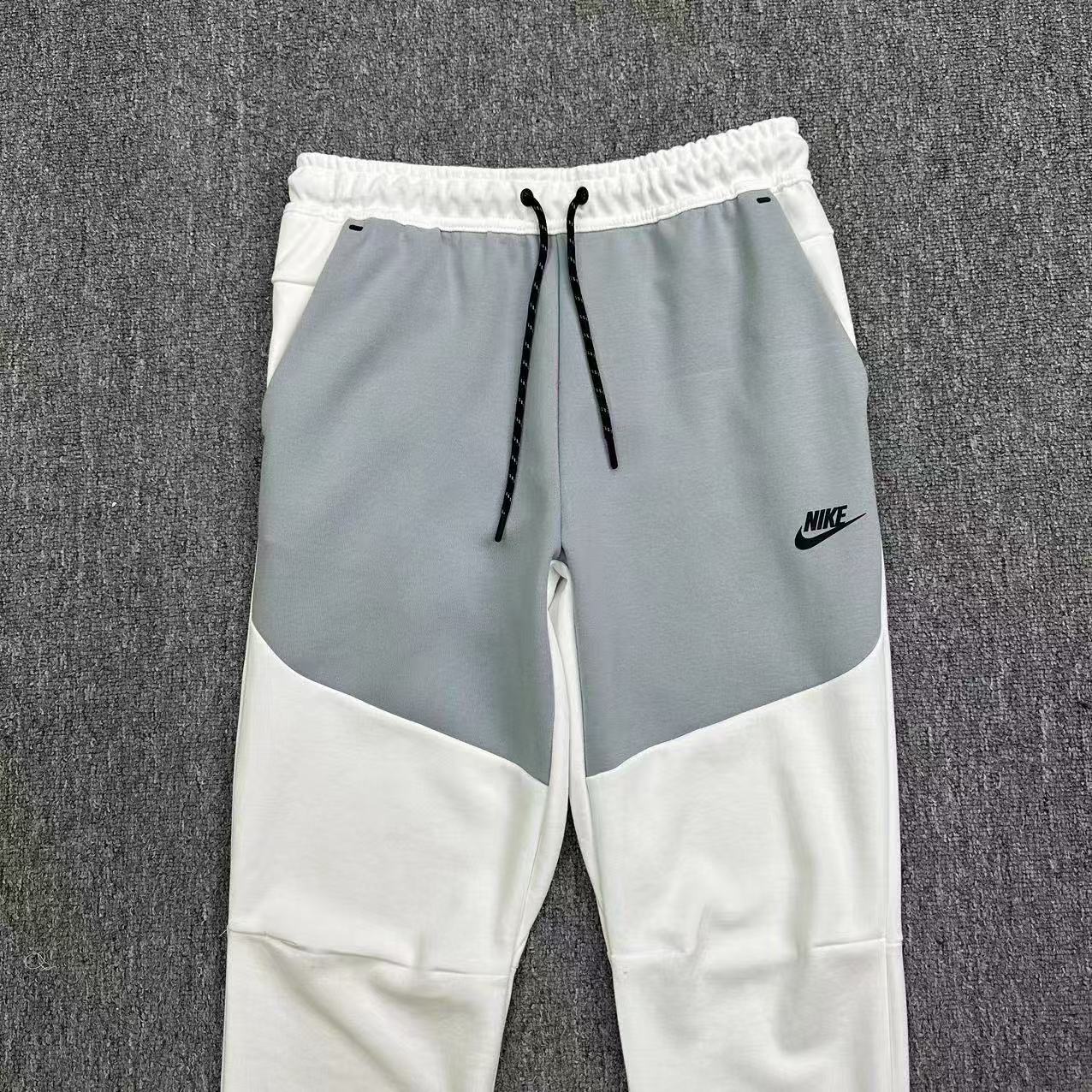 PANTALON NIKE TECH FLEECE x BLEU SARCELLE délavé