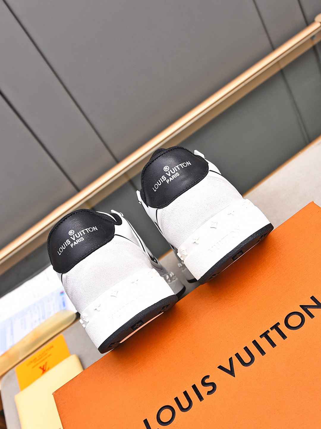 Sneaker LOUIS VUITTON Trainer BLANC