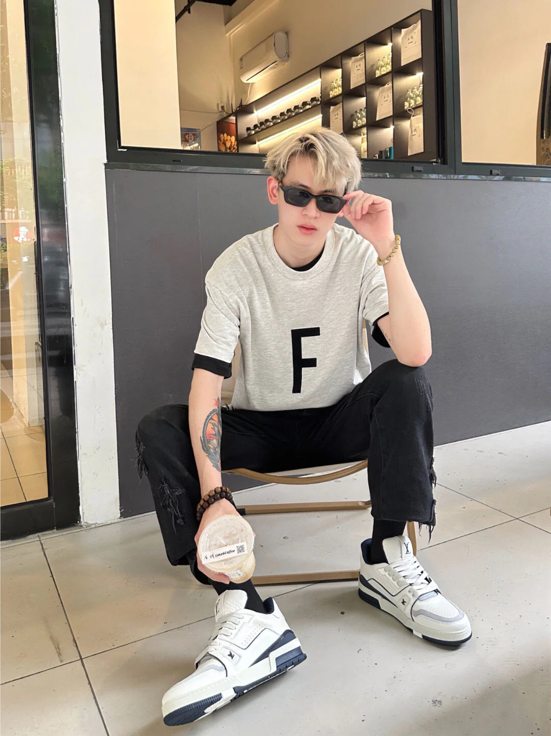 T-shirt « Fear of God » avec la lettre F (gris clair)