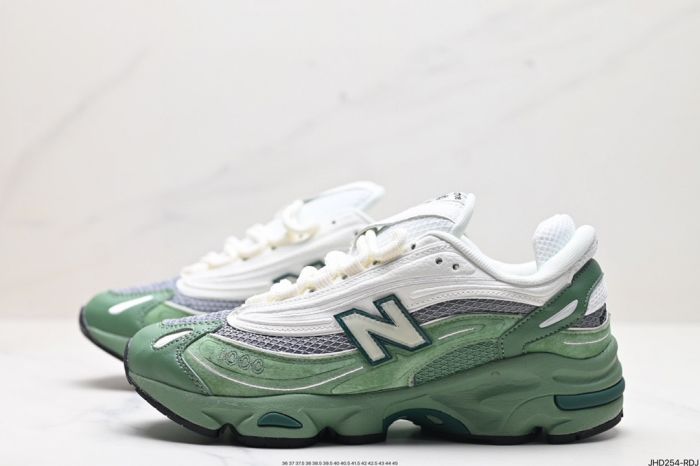 New Balance 1000MA