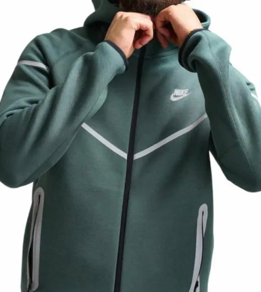 SWEAT A CAPUCHE NIKE TECH FLEECE REFLECHISSANT VERT