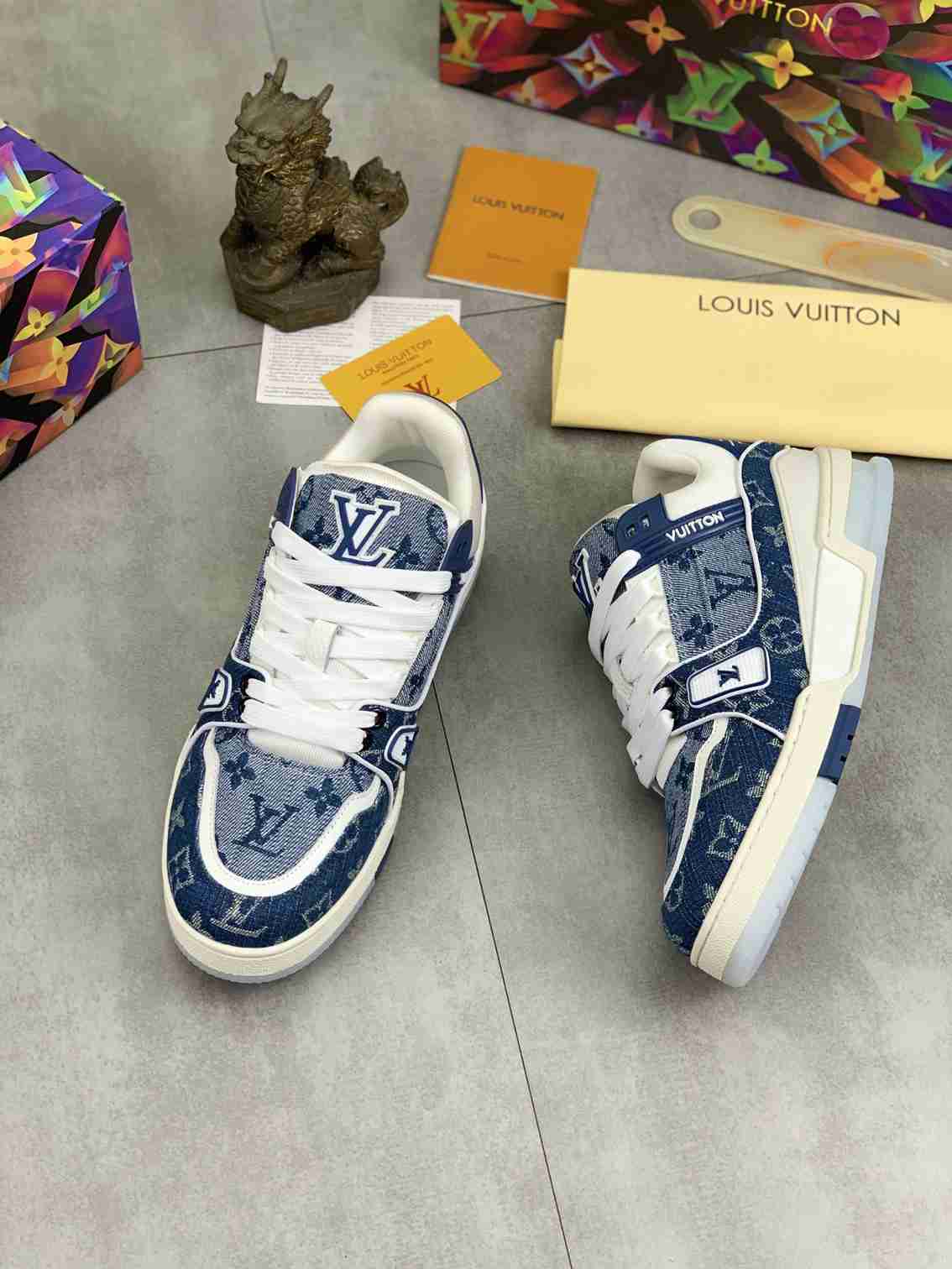 LOUIS VUITTON TRAINER