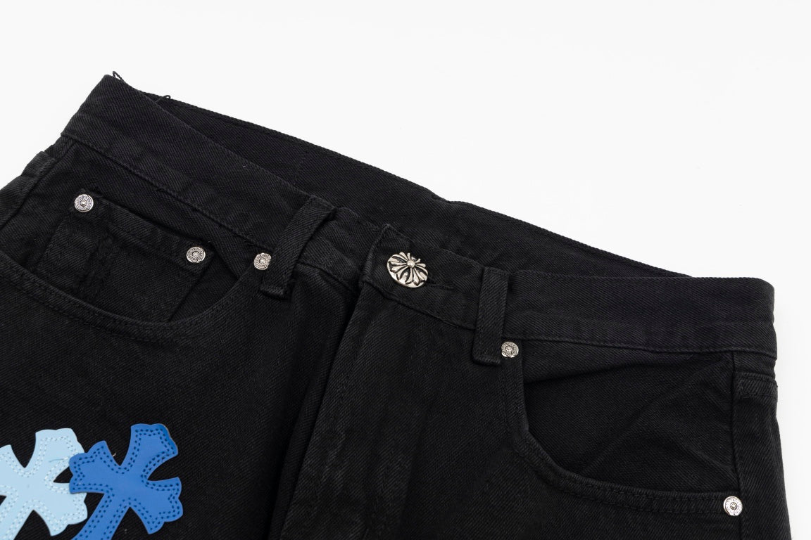 SHORT NOIR AVEC PATCH CROIX MULTICOLORE CHROME HEARTS
