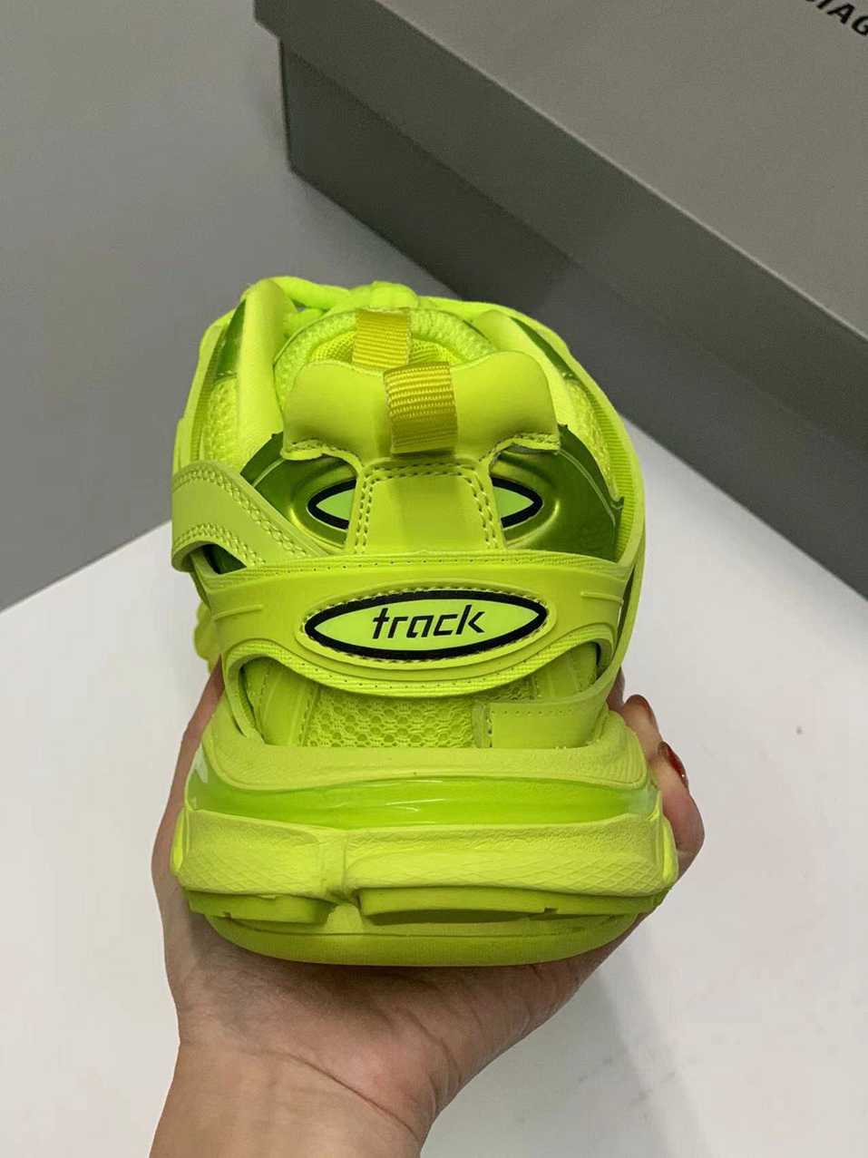 BALENCIAGA TRACK 3.0 x VERT