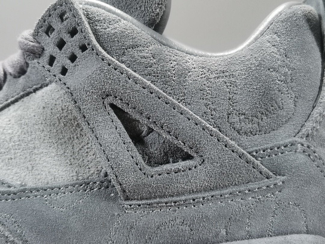 JORDAN 4 x KAWS GRIS