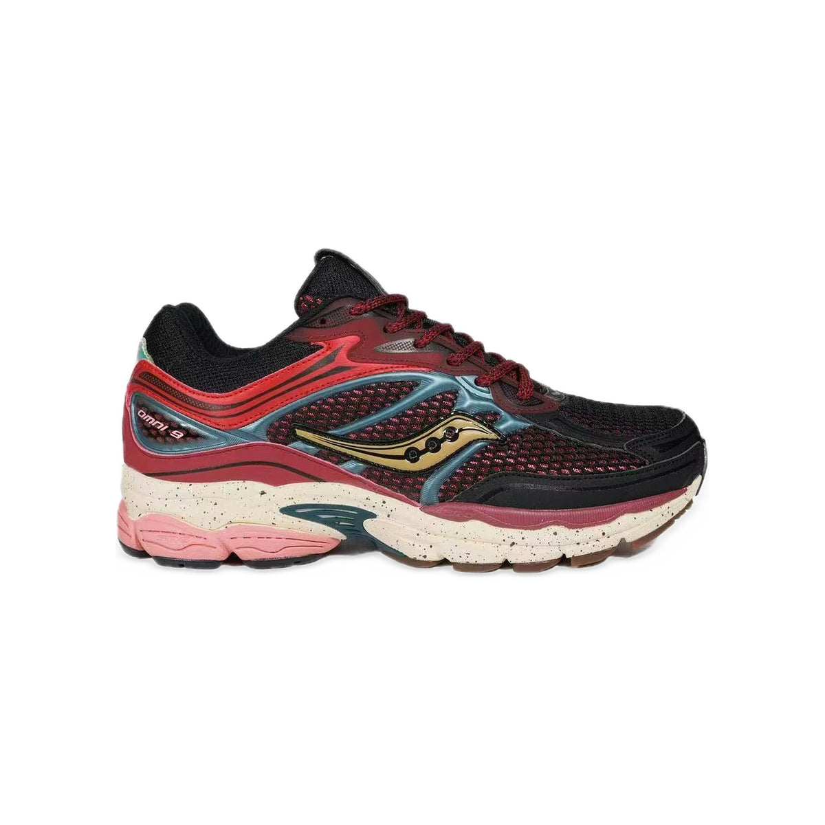 Saucony ProGrid Omni 9 Noir / Rouge / Or – vue latérale
