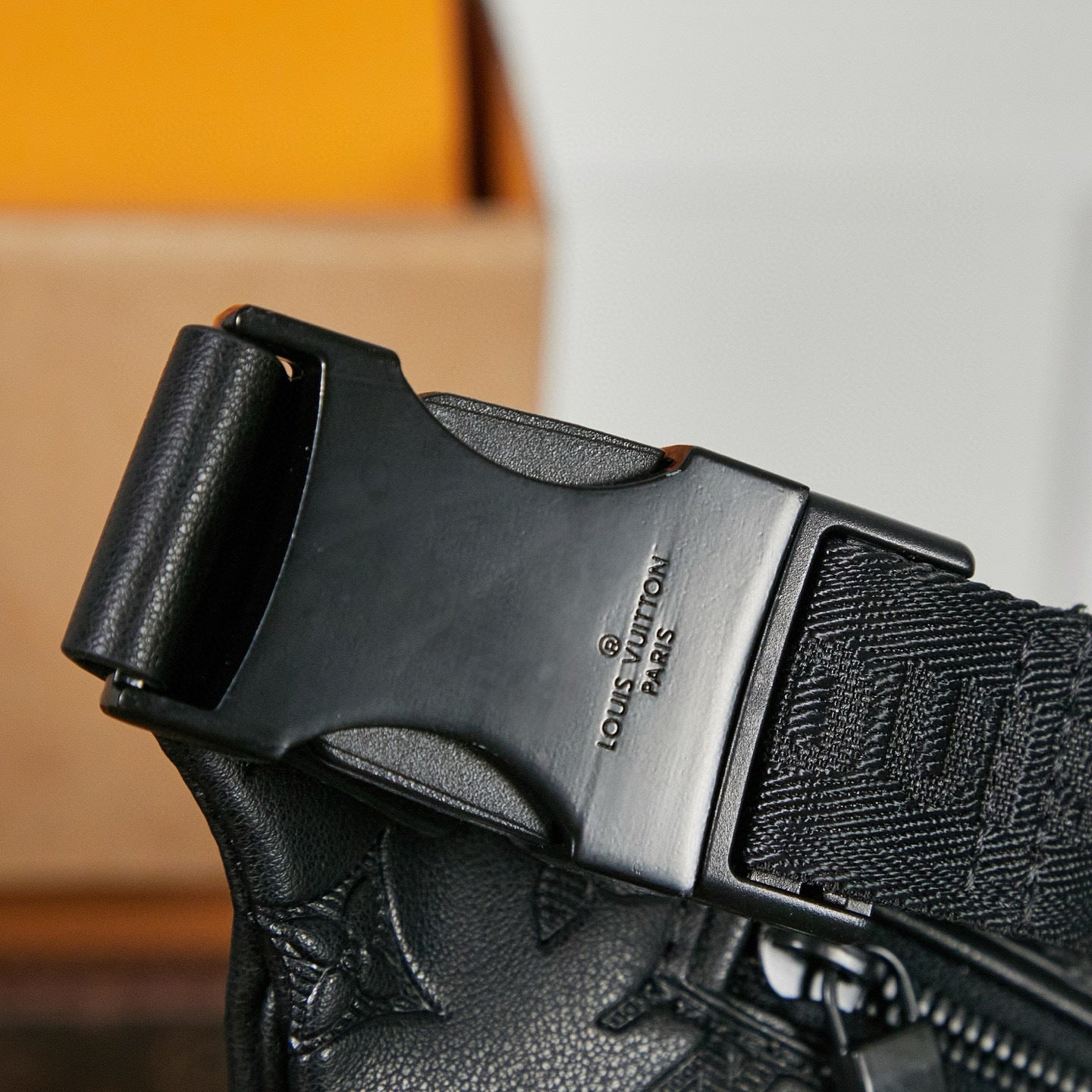 BANANE LOUIS VUITTON