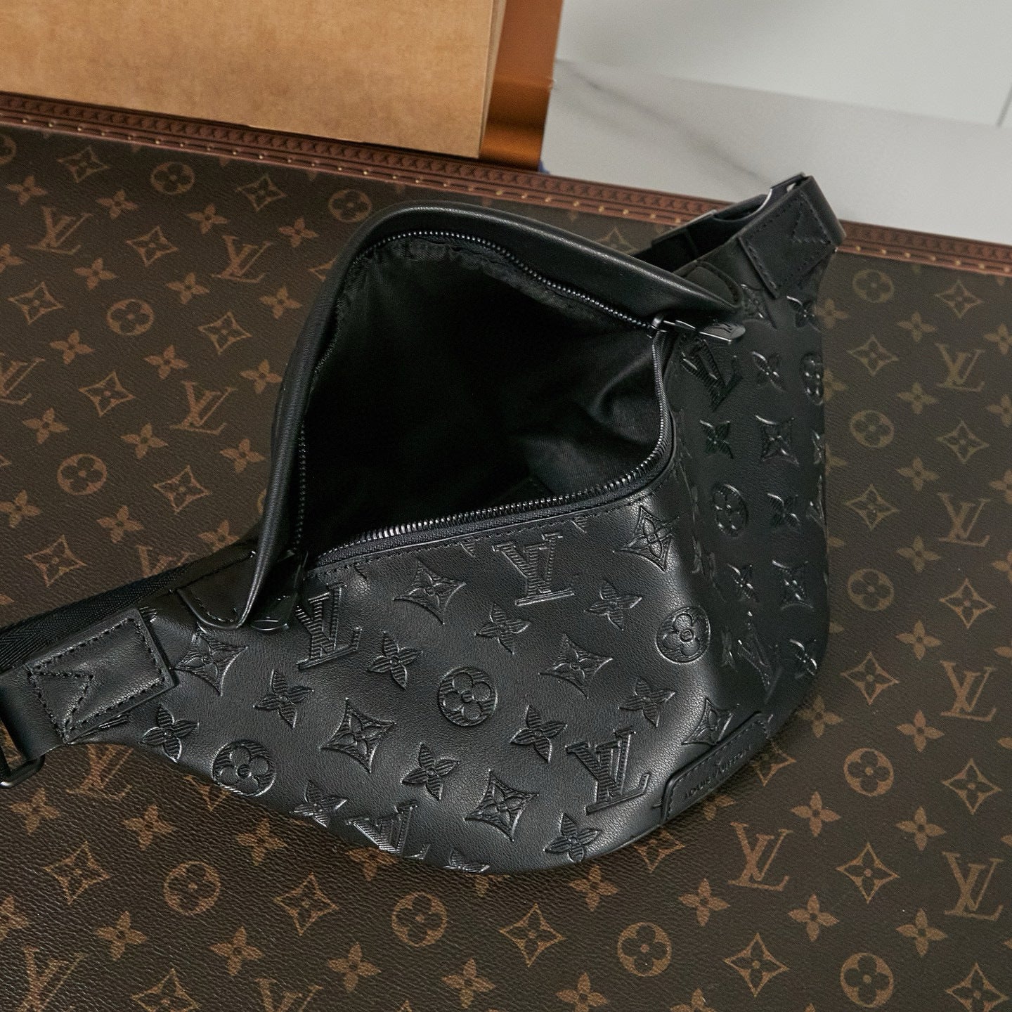 BANANE LOUIS VUITTON
