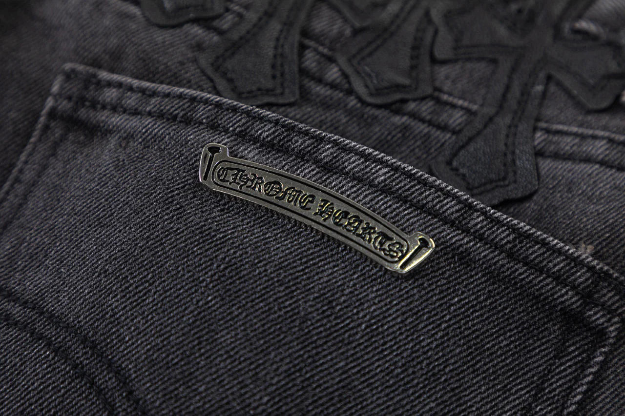 JEAN NOIR AVEC PATCH CROIX MARRON CHROME HEARTS