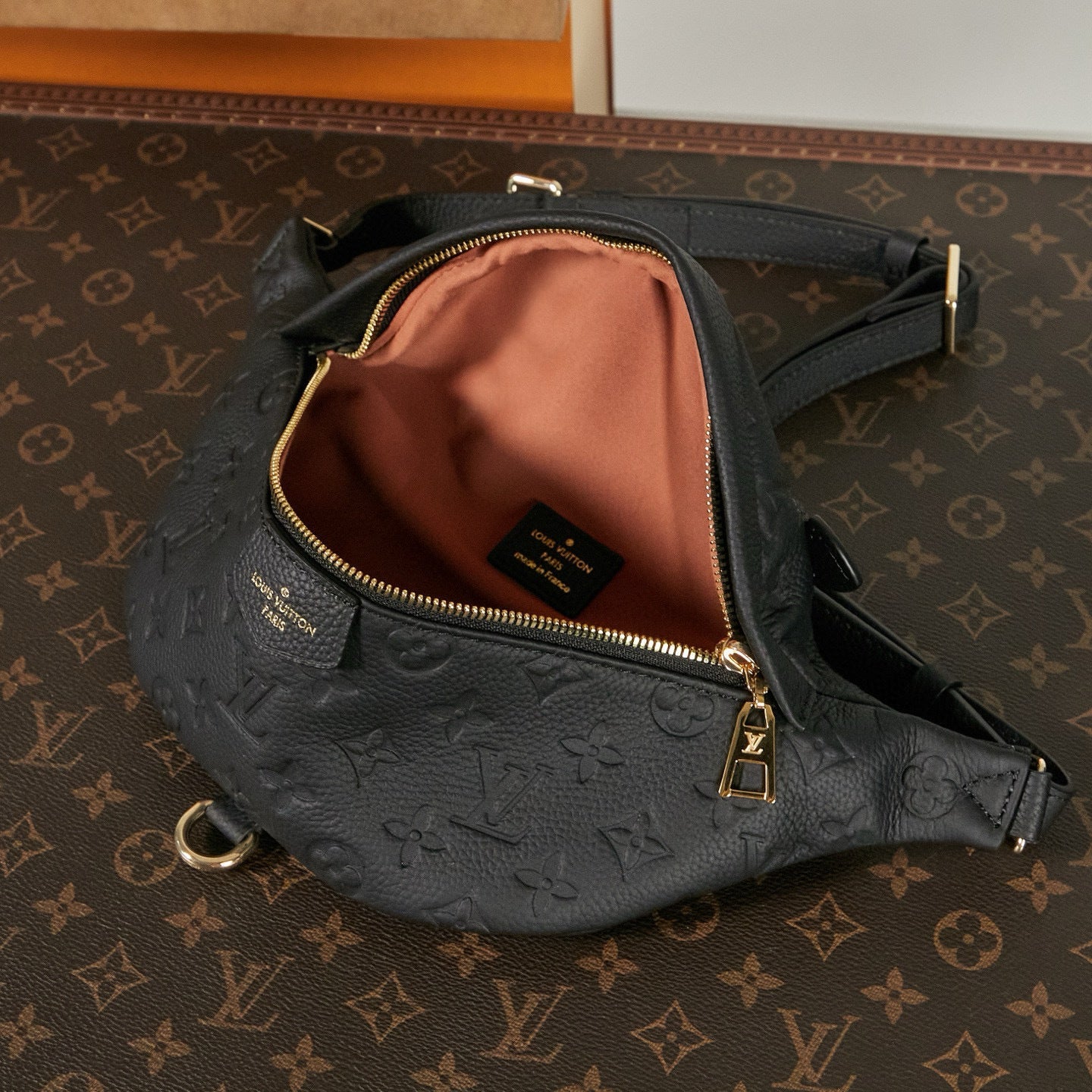 BANANE LOUIS VUITTON