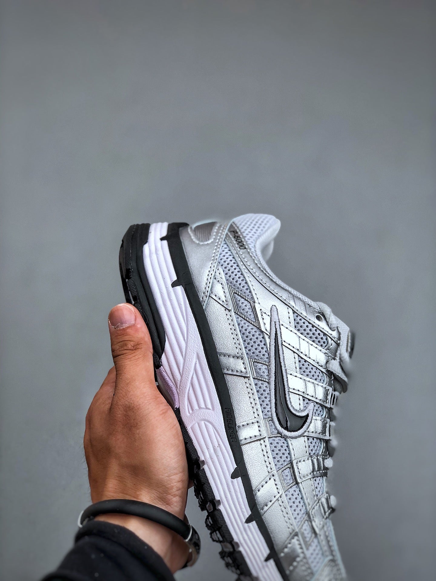 NIKE P-6000 Initiator Running