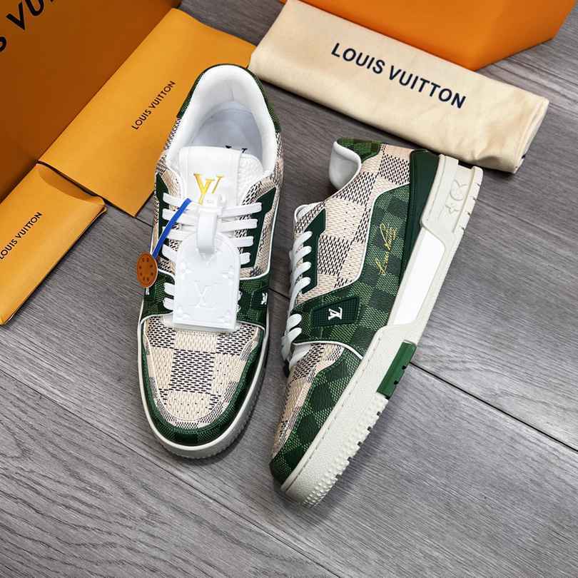 LOUIS VUITTON TRAINER 54